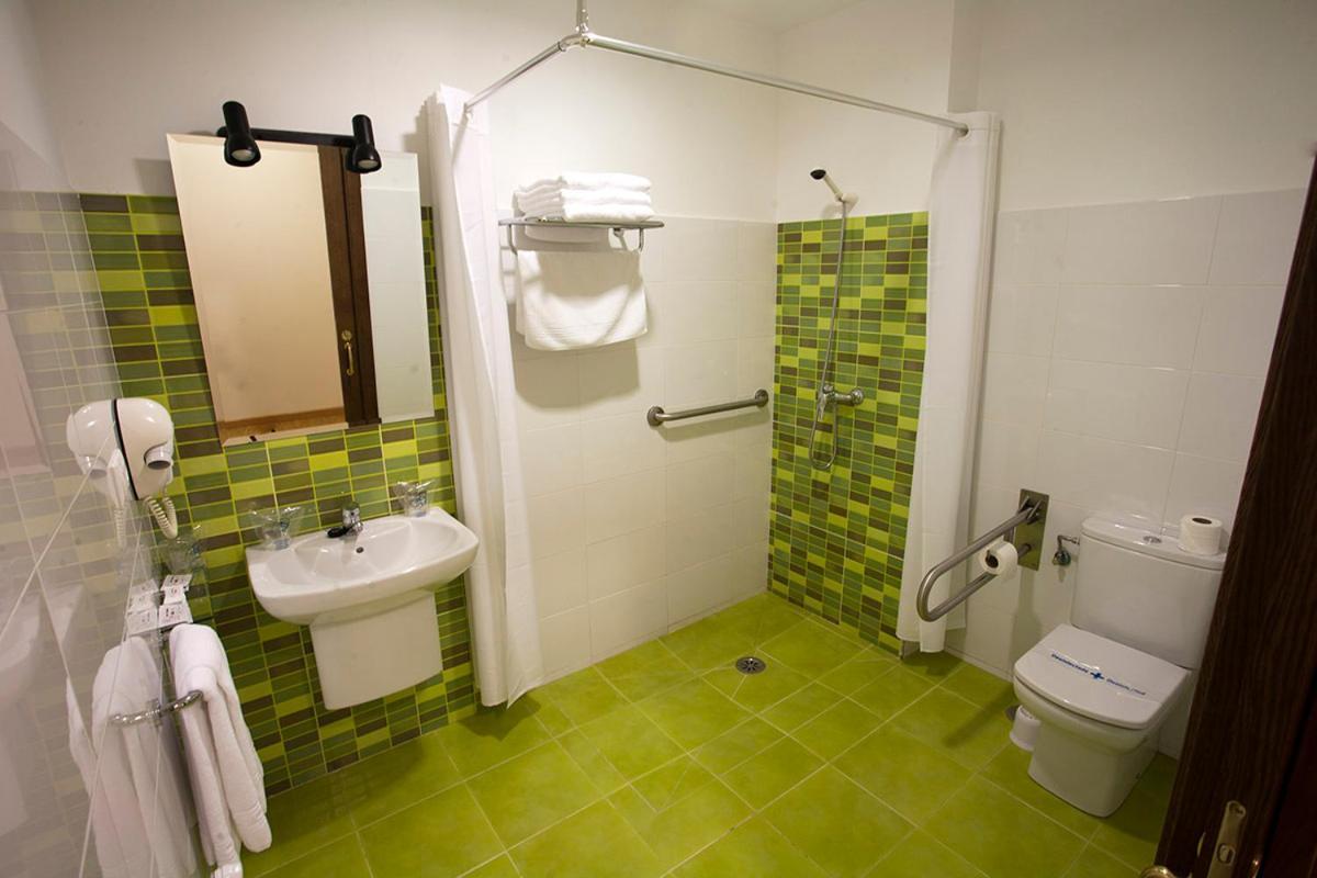 Hotel אמנאל מראה חיצוני תמונה