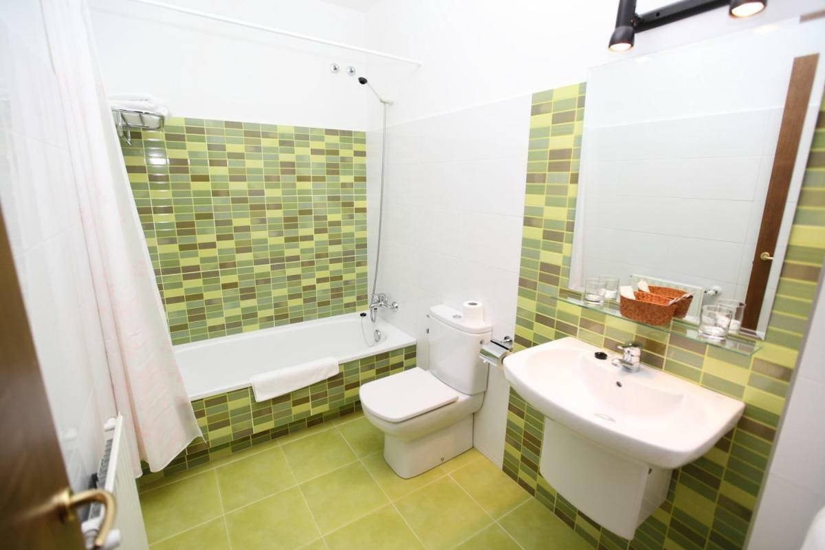 Hotel אמנאל מראה חיצוני תמונה